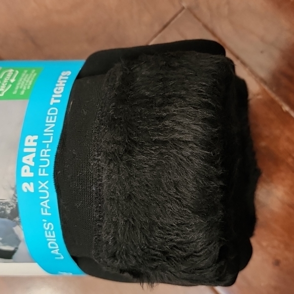 Free Country ladies faux fur-lined tights. Brand new with tags. Sizes M/L, L/XL. - Picture 10 of 12
